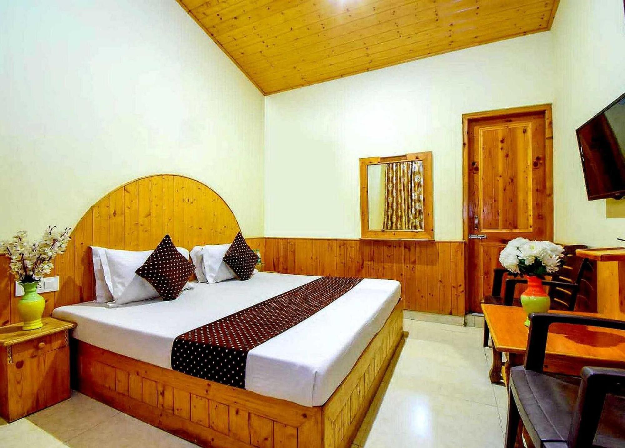 Oyo Flagship 82405 Cochin Villa Manāli Eksteriør bilde
